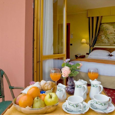 Hotel Ferrari Салсомаджоре Терме Екстериор снимка