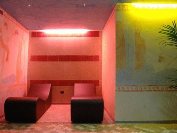 Hotel Ferrari Салсомаджоре Терме Екстериор снимка