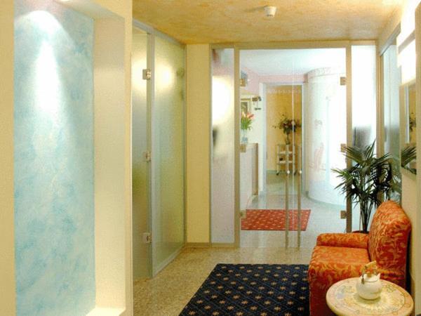 Hotel Ferrari Салсомаджоре Терме Екстериор снимка