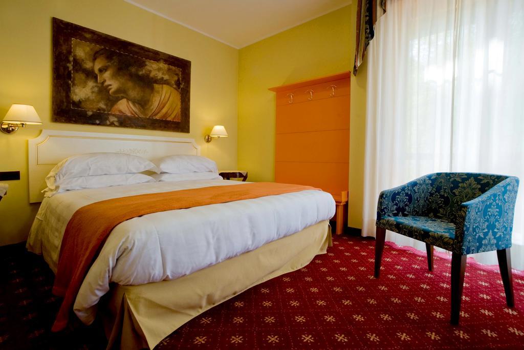 Hotel Ferrari Салсомаджоре Терме Екстериор снимка